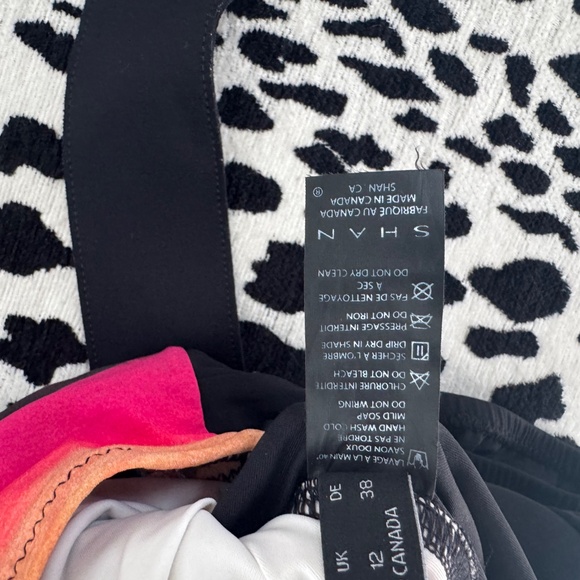 EUC SHAN Black Frida Elegant high-neck one-piece SZ 8 - Picture 9 of 10